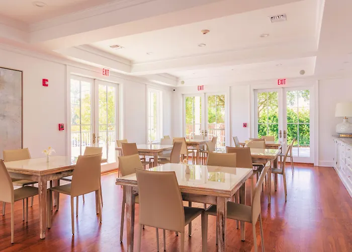 Oyster Bay Boutique Hotel (Adults Only)