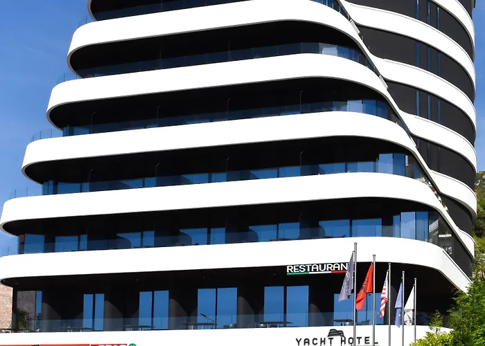 Yacht Hotel Vlorë