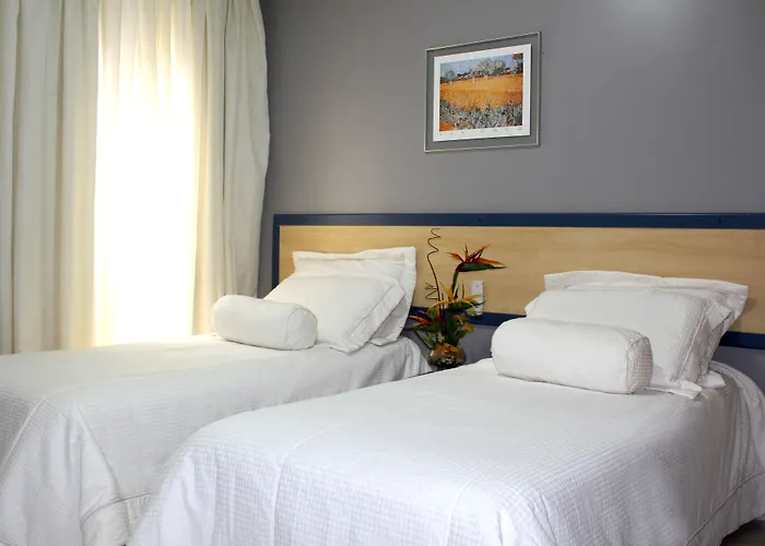 La Defense Apart Hotel Montes Claros