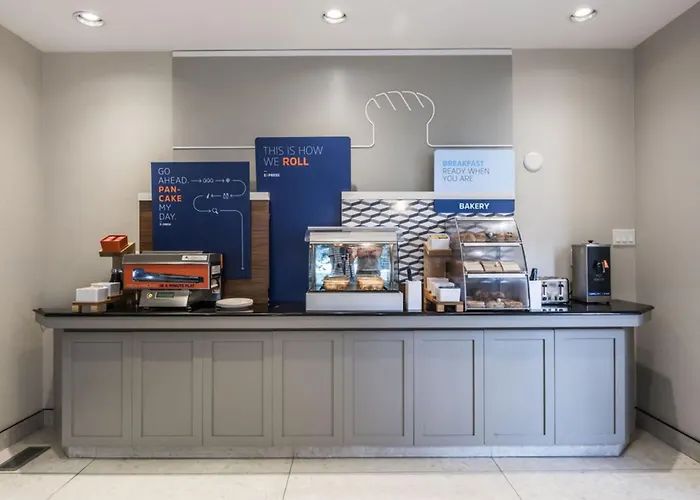 Holiday Inn Express Calgary South By Ihg