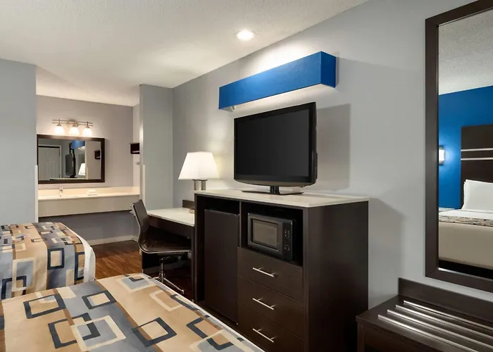 Baymont By Wyndham Albany At Albany Mall
