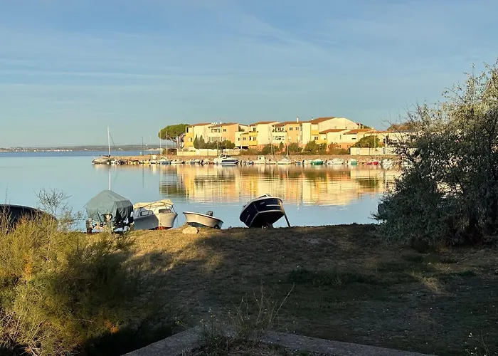 Appartement supérieur sur l 'étang climatisation parking Sète