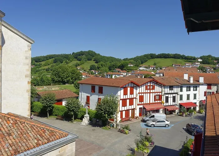 Logis Hotel de la Nivelle Saint-Pée-sur-Nivelle