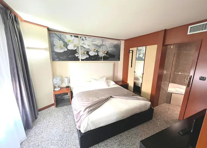Goldstar Apartments & Suites Nizza