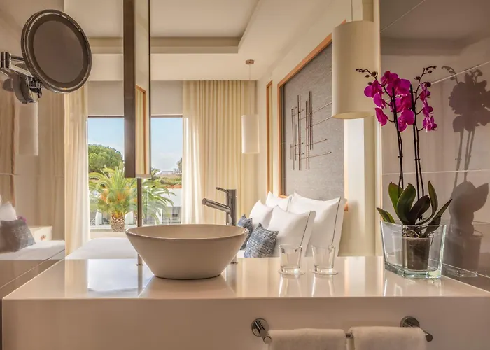 Tivoli Carvoeiro Hotel