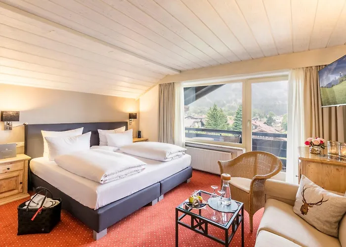 Staudacherhof in Garmisch-Partenkirchen I Blick aufs Zugspitzmassiv I einzigartige Bayurvida Küche
