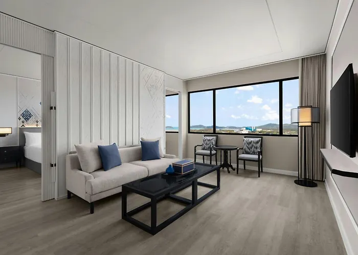 Hotel Courtyard By Marriott Phuket Town