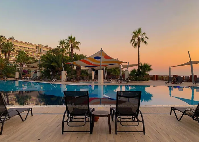 Pine Bay Holiday Resort Kuşadası