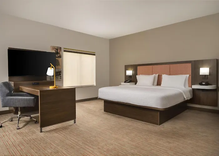 Hampton Inn & Suites - Mansfield
