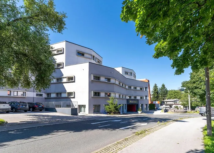 Plaza Premium Salzburg