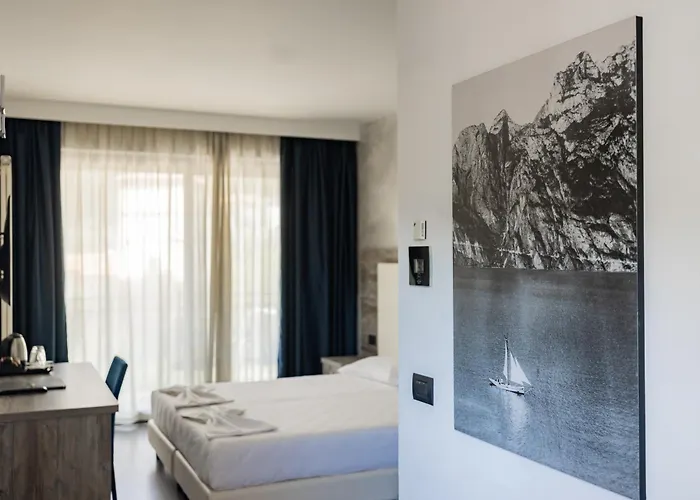 Hotel De Nac Torbole Sul Garda