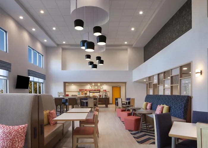 Hampton Inn & Suites Cleveland-Mentor