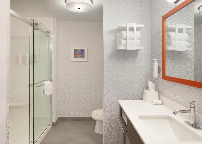 Hampton Inn & Suites Cleveland-Mentor