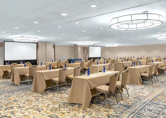Doubletree By Hilton Mclean Tysons Hotel Tysons Corner