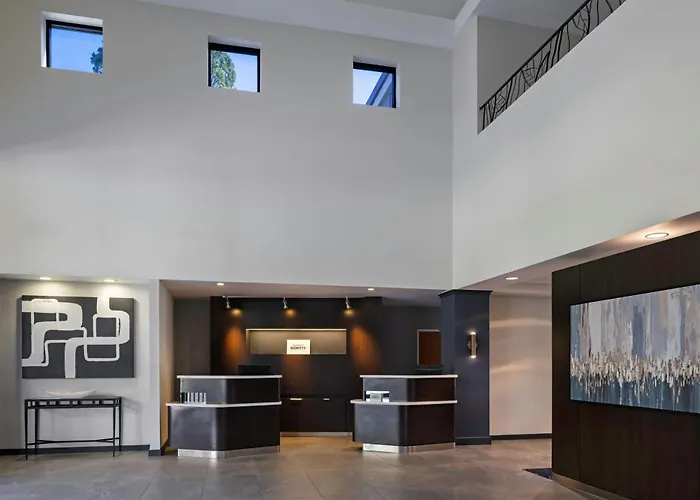 Courtyard By Marriott Sacramento Midtown Hotel