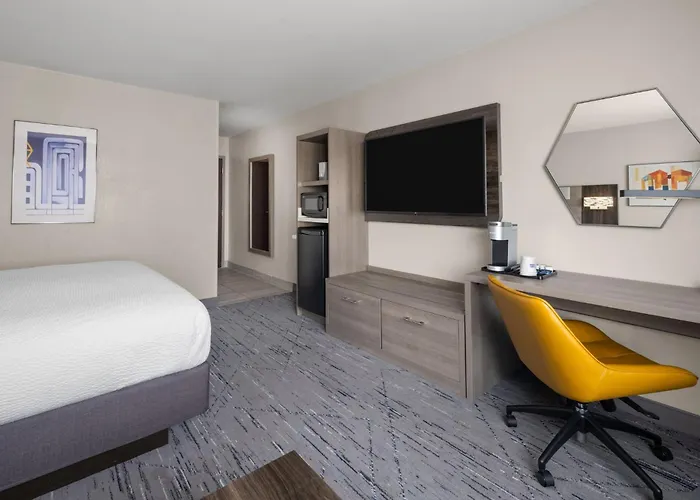 Holiday Inn Express Tifton By Ihg