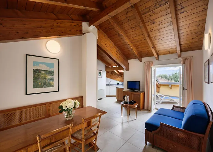Residence L'Ulivo - Apartments In The City Center, With Fitness, Squash & Private Parking Bellagio