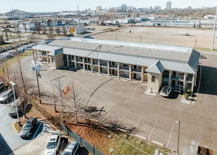 Super 8 By Wyndham Jackson Ms Near The Fairgrounds