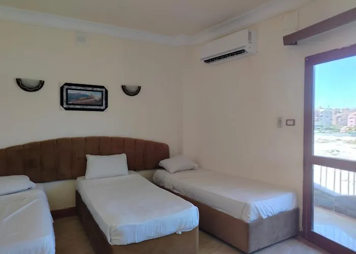 Eiffel Hotel Hurghada