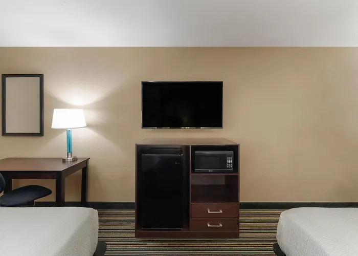 Super 8 By Wyndham Casa Grande Hotel