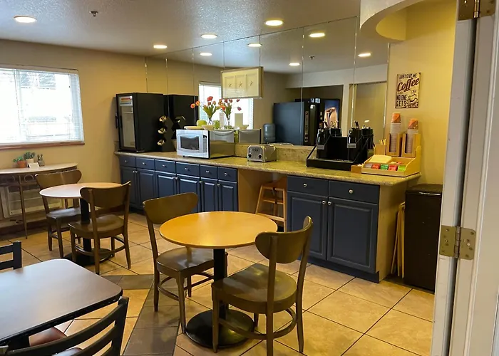 Americas Best Value Inn Lynnwood