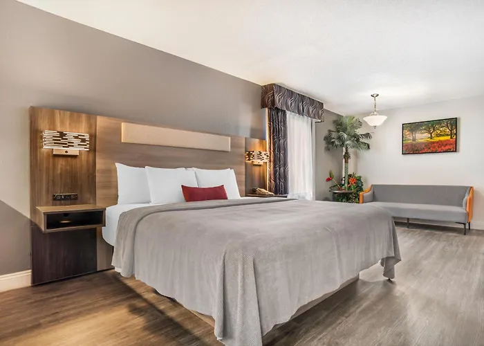 Key West Inn - Fairhope