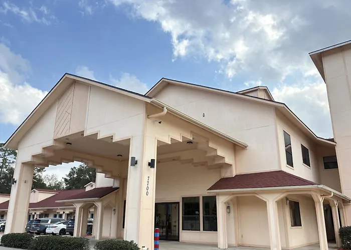 Regency Inn & Suites By Capital O Houston Iah Airport Humble