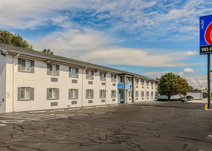 Motel 6-Wichita, Ks