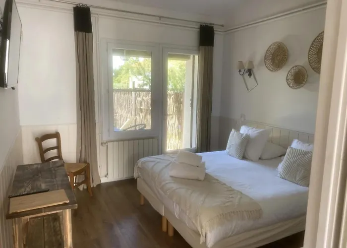 Hôtel du Pont Blanc Les Les Saintes-Maries-de-la-Mer