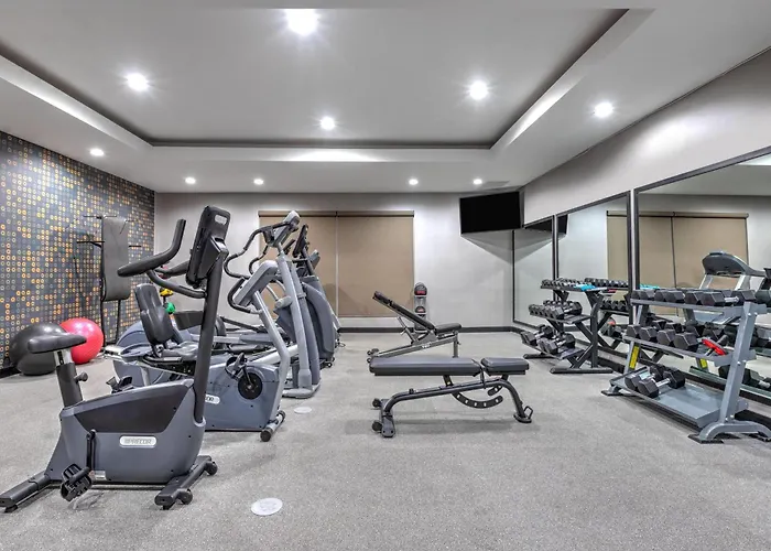 La Quinta Inn And Suites By Wyndham Paris