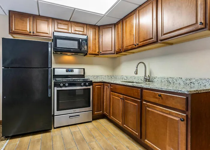 Comfort Inn & Suites Triadelphia - Wheeling