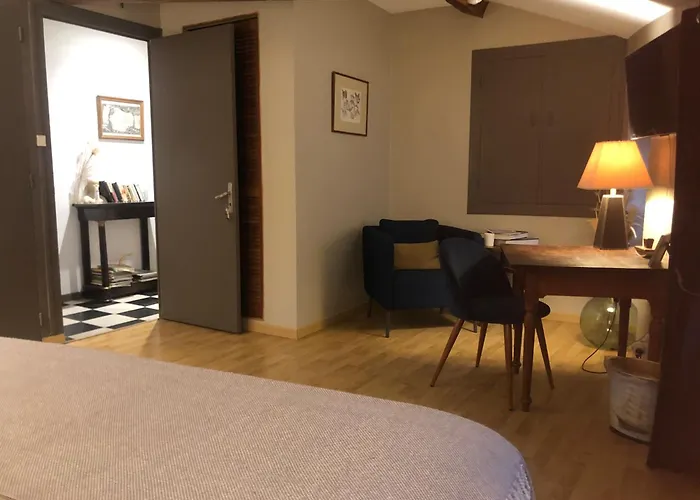 La Maison des Gardes - Chambres d'hôtes