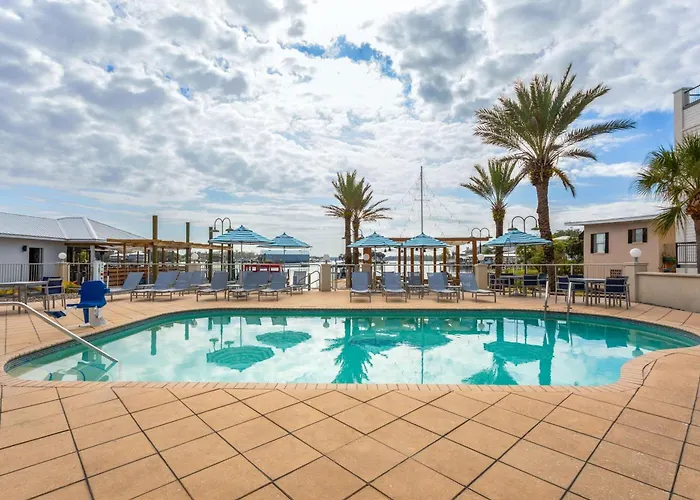 Paddletail Waterfront Lodge, Trademark Collection By Wyndham Crystal River