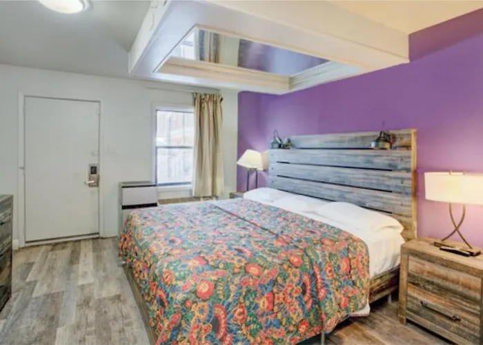 Hotel O Miami Inn & Suites Chicago Midway Airport