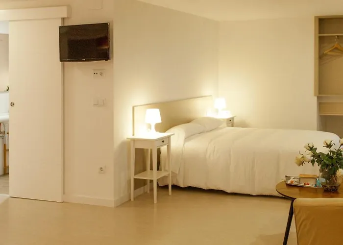 Host & Home Valence