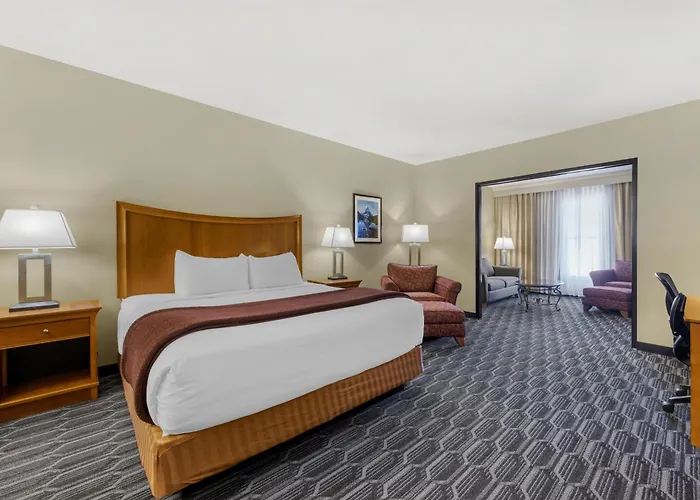 Best Western Plus Swiss Chalet Hotel & Suites