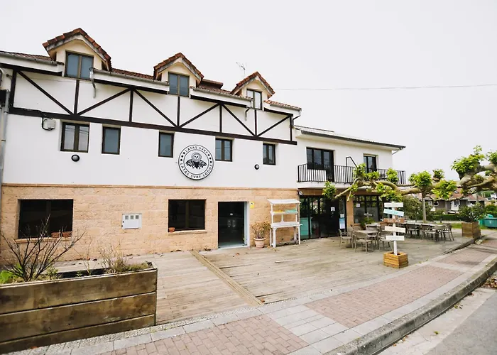 Latas Surf Lodge