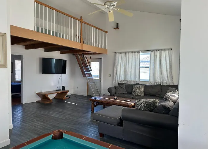 Nautical Beach Properties Hampton