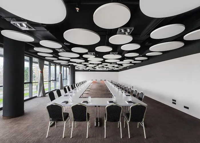 Hotel Crowne Plaza Podgorica By Ihg