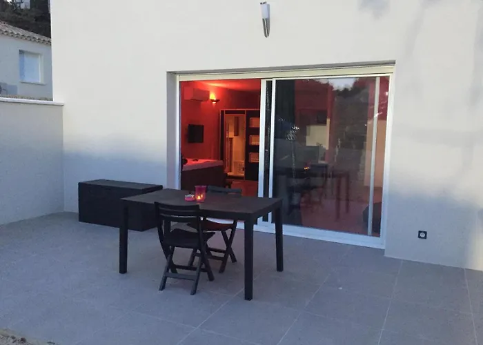 La Paillote Exotique Spa Beaucaire 