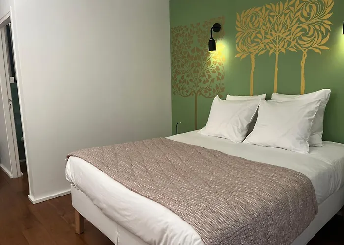 Denis & Virginie - Chateau A Pied - Parking Gratuit Versailles