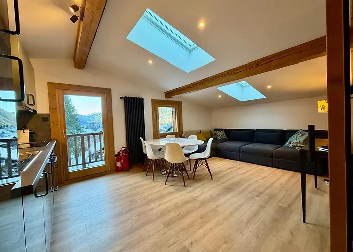The Castle, 10 Bedroom Chalet, Chamonix Centre