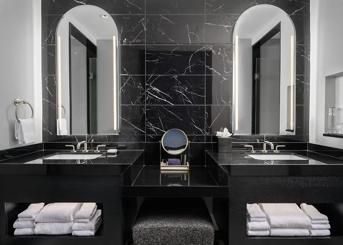 Daxton Hotel Birmingham, Curio Collection By Hilton
