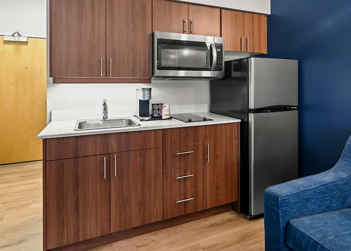 Park Inn By Radisson, Kelowna