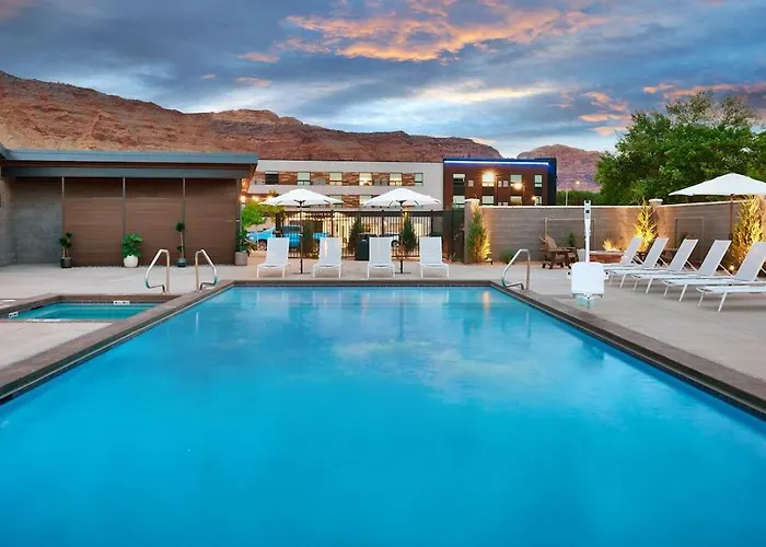 Gravity Haus Moab Hotel