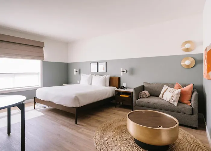 Gravity Haus Moab Hotel