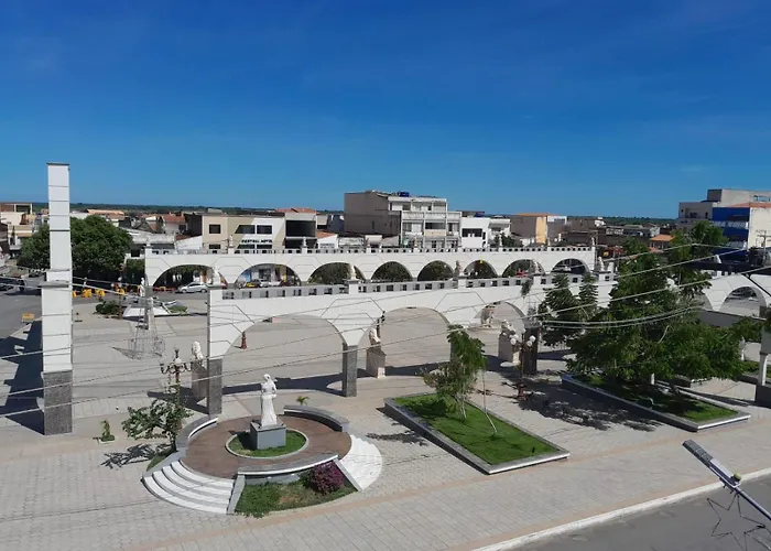 Hotel Algaroba