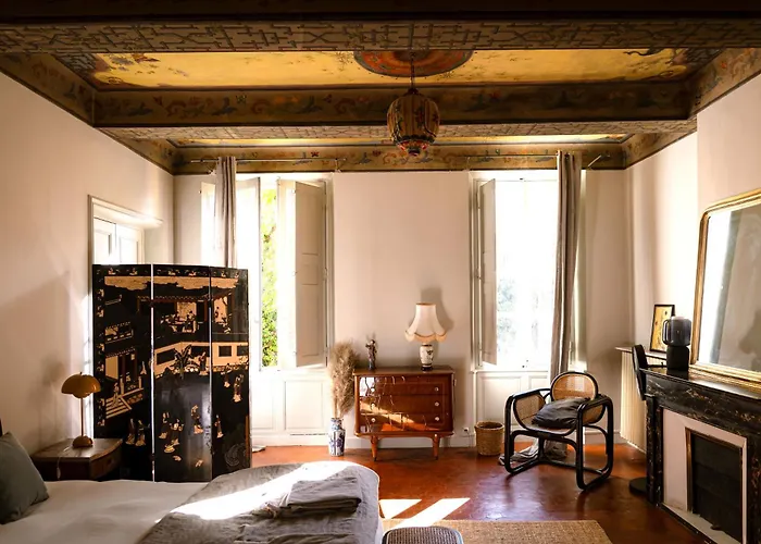 Maison Sumiane - Maison d hotes et locations avec piscine Brignoles