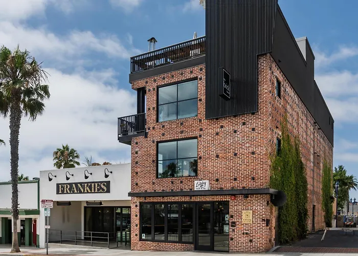 The Brick Boutique Hotel Oceanside