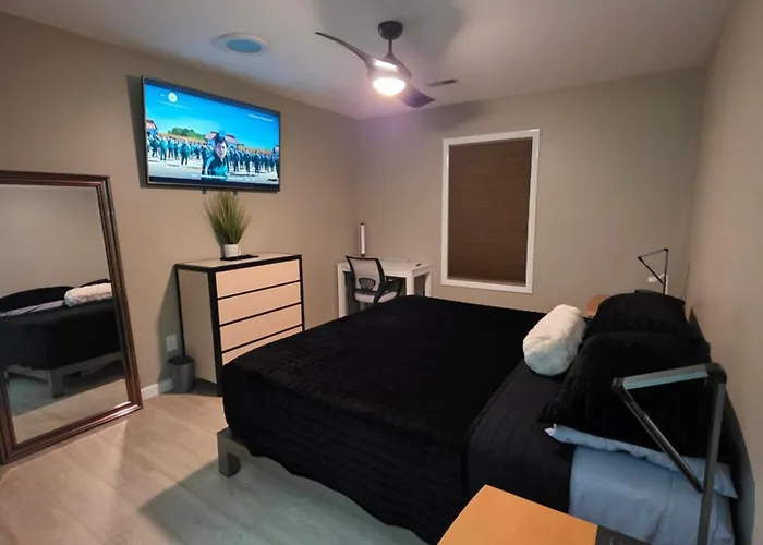 Modern/Retro Condo High Point